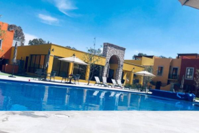 Depa en San Miguel de Allende Zirándaro con Piscina